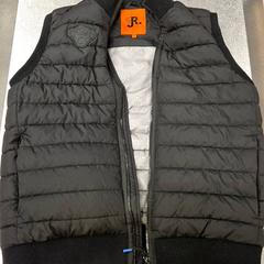 ジャケット Bodywarmer Black Bananas がiLostで IKEA Eindhoven によって報告されました