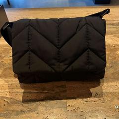 Tas Zwart, zoals gemeld door Van der Valk Spier-Dwingeloo met iLost