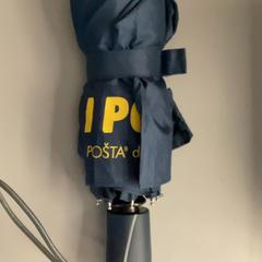 Parapluie Dark blue, a été signalé par MEININGER Hotel Budapest Great Market Hall utilisant iLost