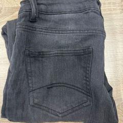 Denim pants | Brabanthallen, as reported by Libéma Beurzen en Evenementen using iLost