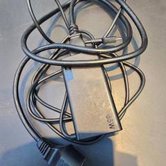 Ładowarka do laptopa zwart, zgłoszono przez Universiteit Gent - Faculteitsbibliotheek LW przy użyciu iLost