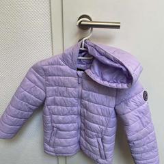 Dzseki Flieder, amint azt Wilmering Vechta az iLost segítségével jelentette.