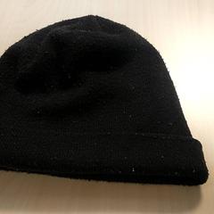 Clothing - Muts zwart, as reported by Centraal magazijn using iLost