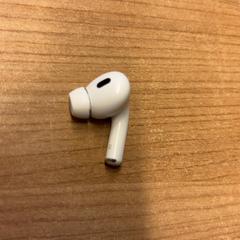 Bluetoothイヤホン Rechts Wit がiLostで Pathé Spuimarkt によって報告されました