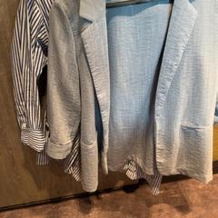 Jakke & Bluse, som rapportert av Van der Valk Hotel Haarlem ved bruk av iLost