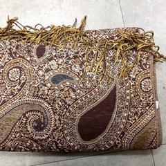 Kleding  - Sjaal, rapporterat av Centraal magazijn med iLost