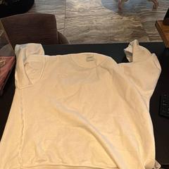Jersei Jack & Jones, segons ha informat Van der Valk Hotel Amsterdam-Amstel mitjançant iLost