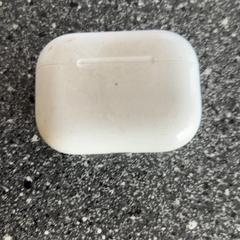 Earphone case, come riportato da Connexxion Amstelland-Meerlanden Amstelveen utilizzando iLost