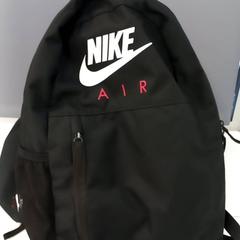 Väska, rapporterat av Arriva Limburg Noord med iLost