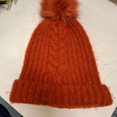 Hat, as reported by IKEA Praha – Černý Most using iLost