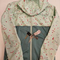 Jakke met fietssleutel, som rapportert av Avonturenpark Hellendoorn ved bruk av iLost