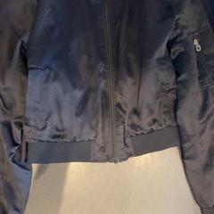 Jaqueta, segons ha informat Johan Cruijff ArenA mitjançant iLost