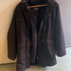 재킷 black ONLY XL, iLost를 사용하여 KABUL à GoGo / Teatro에 보고됨