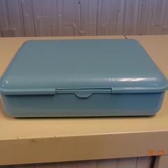 Obědová krabička baby blauw, jak nahlášeno Gemeente Leopoldsburg pomocí iLost