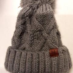 قبعة صغيرة، كما تم الإبلاغ عنه بواسطة Qbuzz ZHN عبر iLost