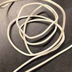 Nabíjačka pre macbook macboek oplader, ako bolo nahlásené Universiteit Gent - Faculteitsbibliotheek LW pomocou iLost