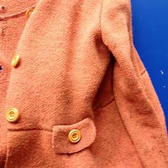 의류 Gilet orange, iLost를 사용하여 IKEA Rennes - Pacé에 보고됨