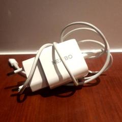 Adaptador, como reportado por Grand Hotel Amrath Kurhaus utilizando o iLost