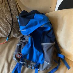 Blauwe Vaude rugtas van Mees, jak bylo nahlášeno na iLost