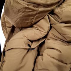 Casaco bomber, como reportado por IKEA Rouen Tourville-La-Rivière utilizando o iLost