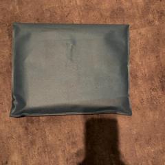 Cubrir, ha sido reportado por Van der Valk Hotel Haarlem con iLost