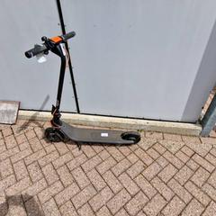 Scooter Zwart, som rapportert av Gemeente Roermond ved bruk av iLost