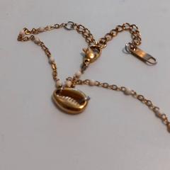 Bracelet Goudkleirig, a été signalé par Qbuzz servicepunt  Emmen utilisant iLost