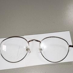 Bicchieri, come riportato da Regio Antwerpen - Brussel utilizzando iLost