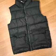 Casaco de criança doudoune, como reportado por IKEA Nice Saint Isidore utilizando o iLost