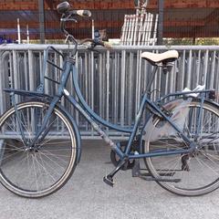 دراجة نسائية Oxford Fleur mat blauw، كما تم الإبلاغ عنه بواسطة Fietsdepot عبر iLost