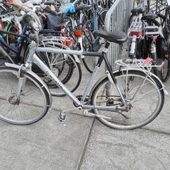 Herenfiets gazelle grijs がiLostで Stadswerk072 によって報告されました