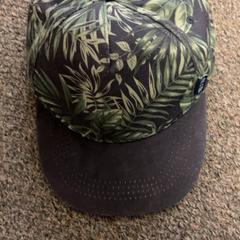 Gorra, ha sido reportado por Burgers' Zoo con iLost