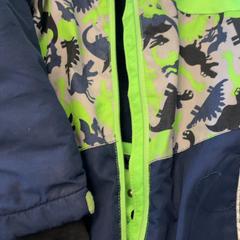 Veste, a été signalé par HTM utilisant iLost