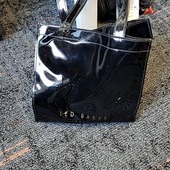 Saco, como reportado por Connexxion Haarlem IJmond utilizando o iLost