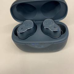 Headset, amint azt HvA Amstelcampus az iLost segítségével jelentette.