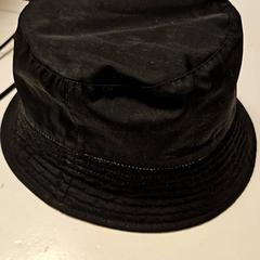 Sombrero Zwart, ha sido reportado por Koninklijk Theater Carré con iLost