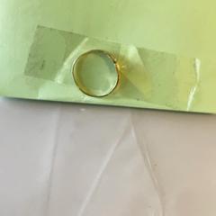 指輪 がiLostで MEININGER Hotel Berlin East Side Gallary によって報告されました