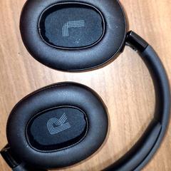 Headphones, as reported by Qbuzz DMG using iLost