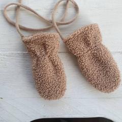 ミトン がiLostで DierenPark Amersfoort によって報告されました