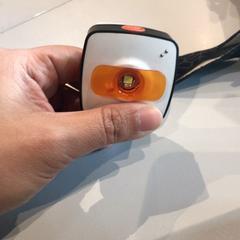 Hiking lantern Orange, zoals gemeld door MEININGER Hotel Paris Porte de Vincennes met iLost