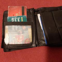 Zwarte portemonee, iLost에 보고됨