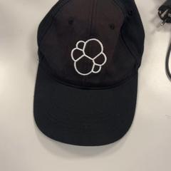 캡 Zwart, iLost를 사용하여 Vrije Universiteit Amsterdam에 보고됨