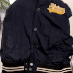 Giacca, come riportato da Arriva Infoshop Enschede utilizzando iLost