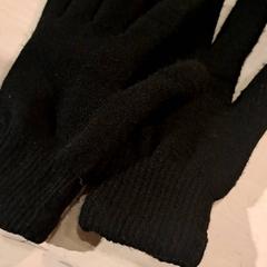 Gloves Paar zwart, as reported by IKEA Wilrijk using iLost
