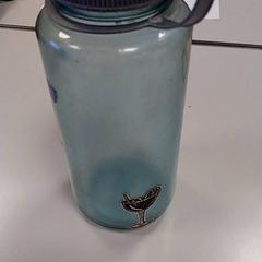 Bottiglia d'acqua Lichtblauw, come riportato da Vrije Universiteit Amsterdam utilizzando iLost