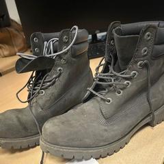 Schuh grijs, gemeldet von DoubleTree by Hilton Rotterdam Centre über iLost