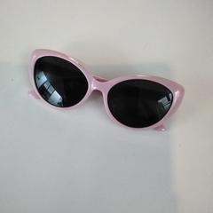 Zonnebril, gisa salatu by Gemeente Puurs-Sint-Amands iLost erabiliz