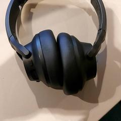 Auriculares Black, segundo informou TU/e - Receptie Neuron usando iLost