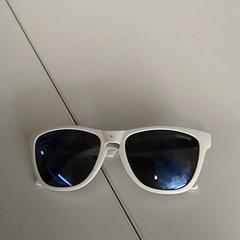 Gafas Wit, ha sido reportado por Regio Antwerpen - Brussel con iLost