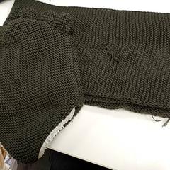 Kleding Muts en sjaal., jak nahlášeno Centraal magazijn pomocí iLost